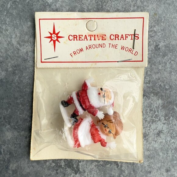 VTG Creative Crafts from Around The World Santa & Mrs Claus Figure Miniature NEW - Picture 1 of 3